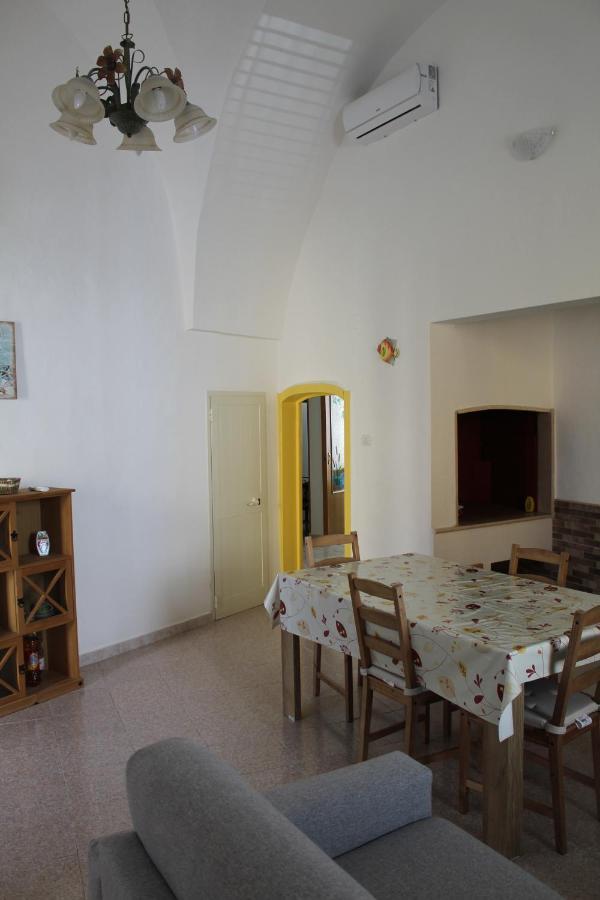 Marinella Villa Campi Salentina ภายนอก รูปภาพ